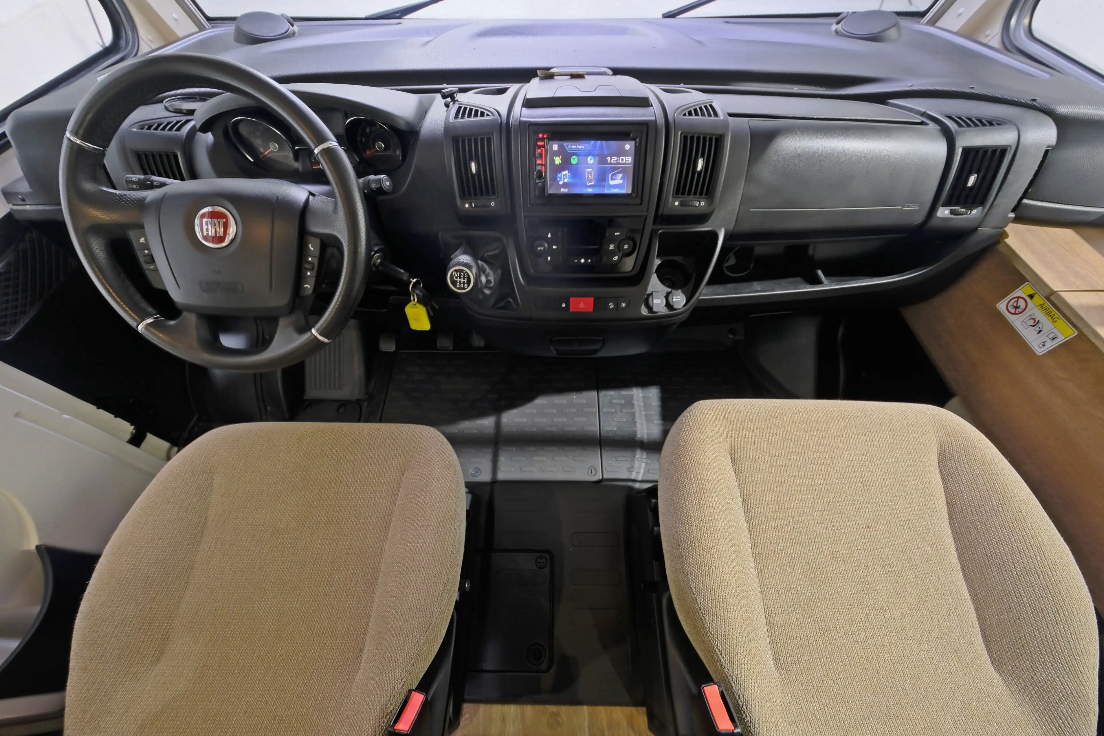 DETHLEFFS I 6757 TREND